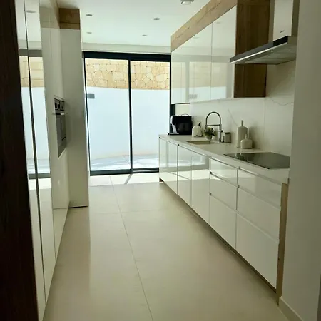 Villa Luxury Beachfront With Private Pool By Leo Benidorm