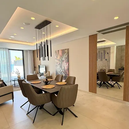 Luxury Beachfront With Private Pool By Leo * Benidorm